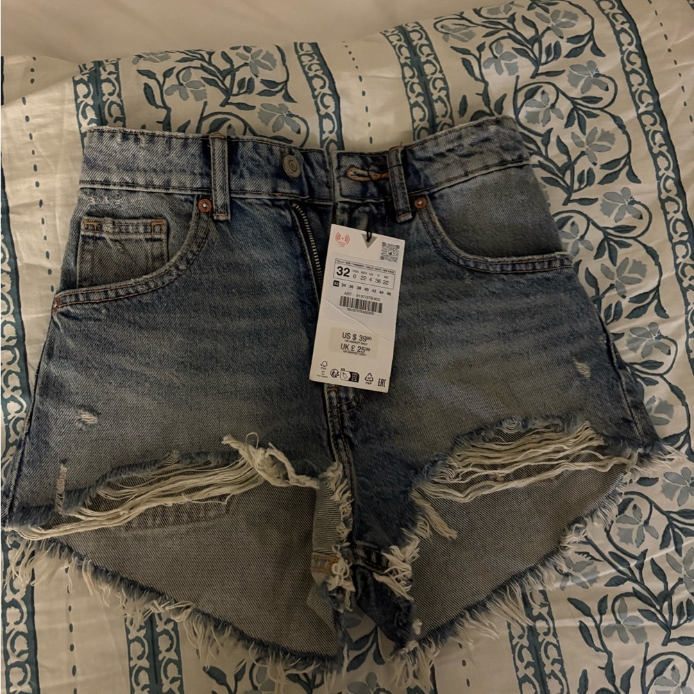Zara size 0 high rise blue jean shorts